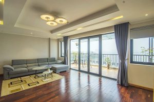 ハノイ賃貸アパート – タイホー区Xuan Dieu通り2LDKジム付きサービスアパートメント