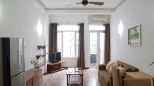 ハノイ賃貸アパート – ハイバーチュン区1ベッドルームサービスアパート