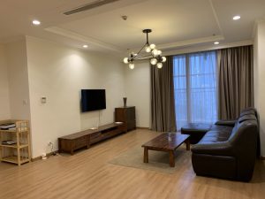 ハノイ賃貸アパート – 日本人に最適 Vinhomes Nguyen Chi Thanhの3LDKアパート