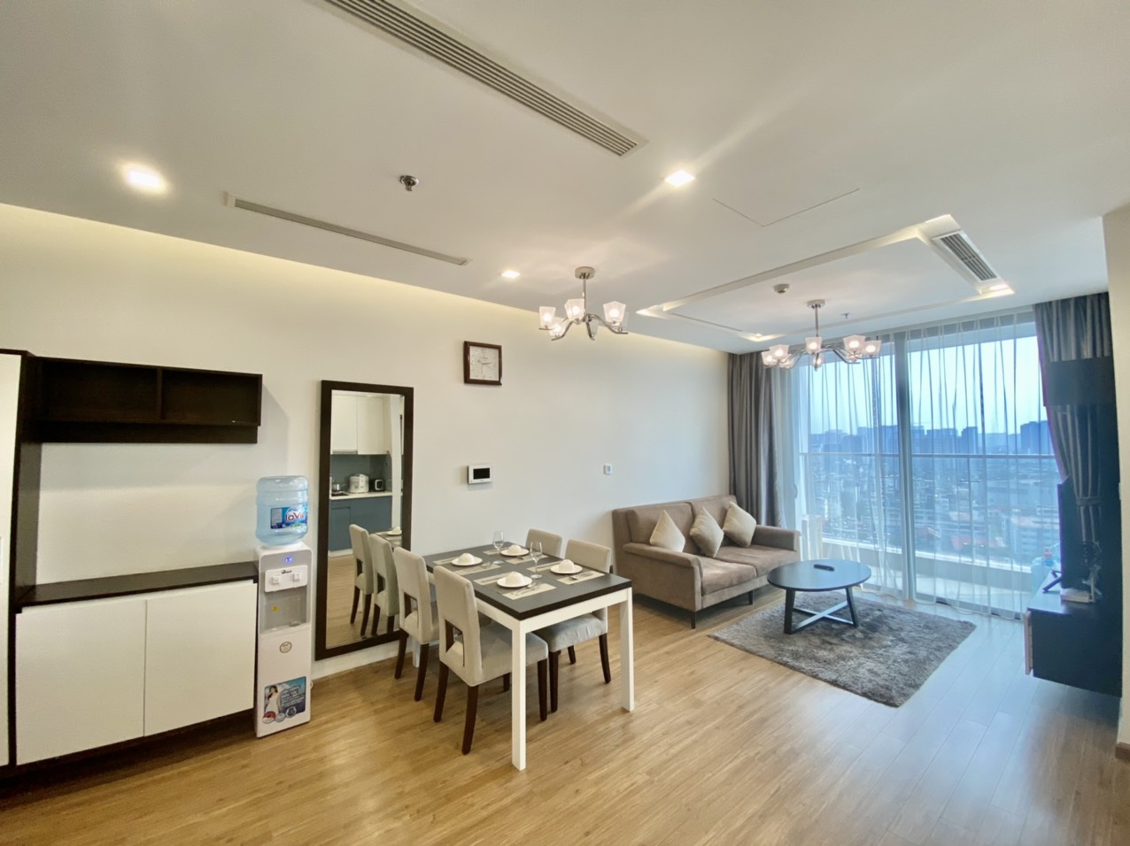Nice view apartment for rent in Vinhomes Metropolis, Ba Dinh district