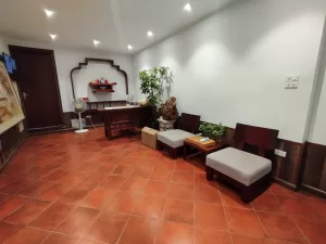 ハノイ賃貸アパート | キム・マー通りの1ベッドルームアパートメント – 55m²、静かなエリア、バルコニー付き