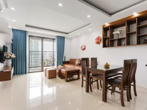 日本人向け：D. Le Roi Soleilの2ベッドルーム賃貸アパート