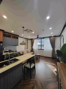 日本人向けサービスアパート：ハノイTay Ho（タイホー）区Dang Thai Mai通りの1ベッドルーム – 西湖のすぐそば、絶景の眺め