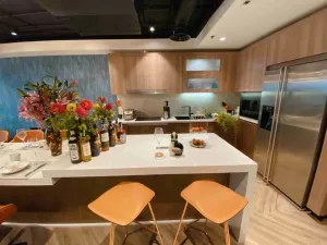 日本人向けハノイ高級賃貸: Tay Ho（タイホー）区Xuan Dieu通りのD’ Leroi Soleil, 2LDK