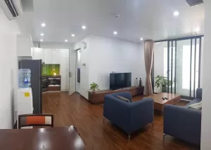 ハノイ賃貸アパート – タイホー区Au Co通りの1LDKサービスアパート、静かな生活環境