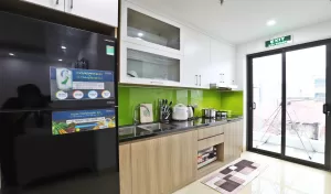 ハノイ賃貸アパート – タイホー区Xuan La通りの2LDKサービスアパート、家族向けの快適な住まい