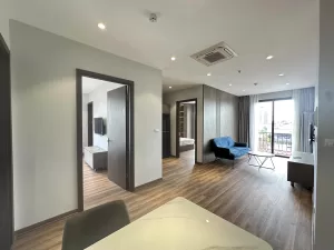 ハノイ 日本人向け アパート – タイホー区To Ngoc Van通りの2ベッドルームサービスアパートメント（現代的な家具付き）