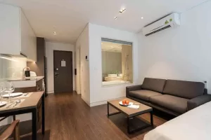 ハノイTay Ho区の1LDKサービスアパート：日本人専用、To Ngoc Van通り、現代的な設備完備