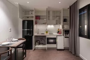 ハノイの賃貸サービスアパート：日本人向け、Tay Ho区To Ngoc Van通り、1LDK、モダンな設備完備