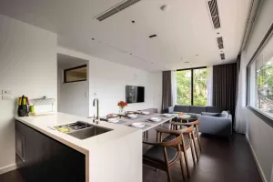 日本人向け賃貸：ハノイTay Ho区To Ngoc Van通り、2LDKモダンアパートメント