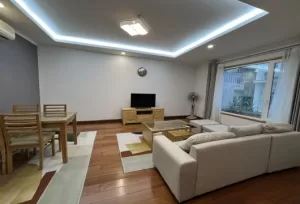 ハノイ賃貸アパート | タイホー区の63.4m²サービスアパートメント – 月額1300USD、1LDK