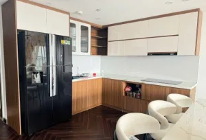 ハノイ賃貸 – タイホーのタンホアンミン高級2LDK｜湖ビュー・月額1150USD・88㎡