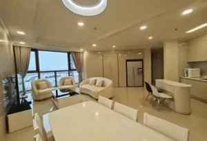 ハノイ賃貸アパート【Starlake Tay Ho Tay】130㎡・3LDK・高級家具付き物件